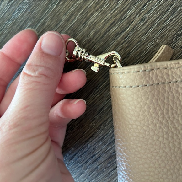 Oroton Avalon - Foldover Chain Crossbody - Picture 10 of 16